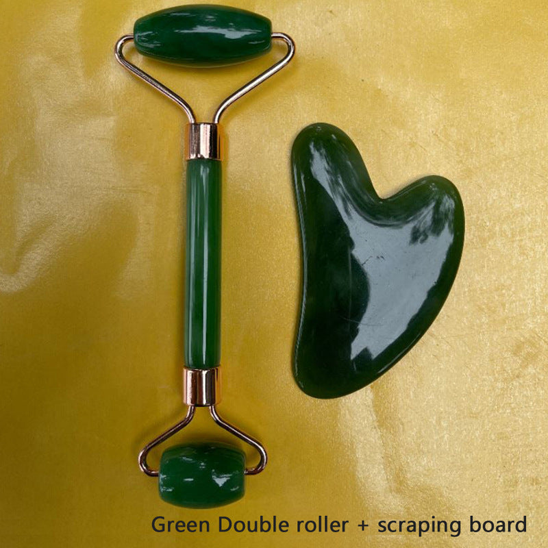 Face roller and gua sha set close-up
