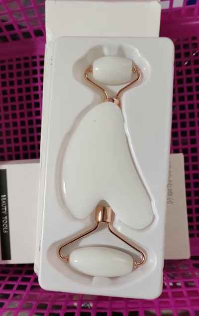 Face Roller & Gua Sha Set – The 5-Minute Glow Ritual